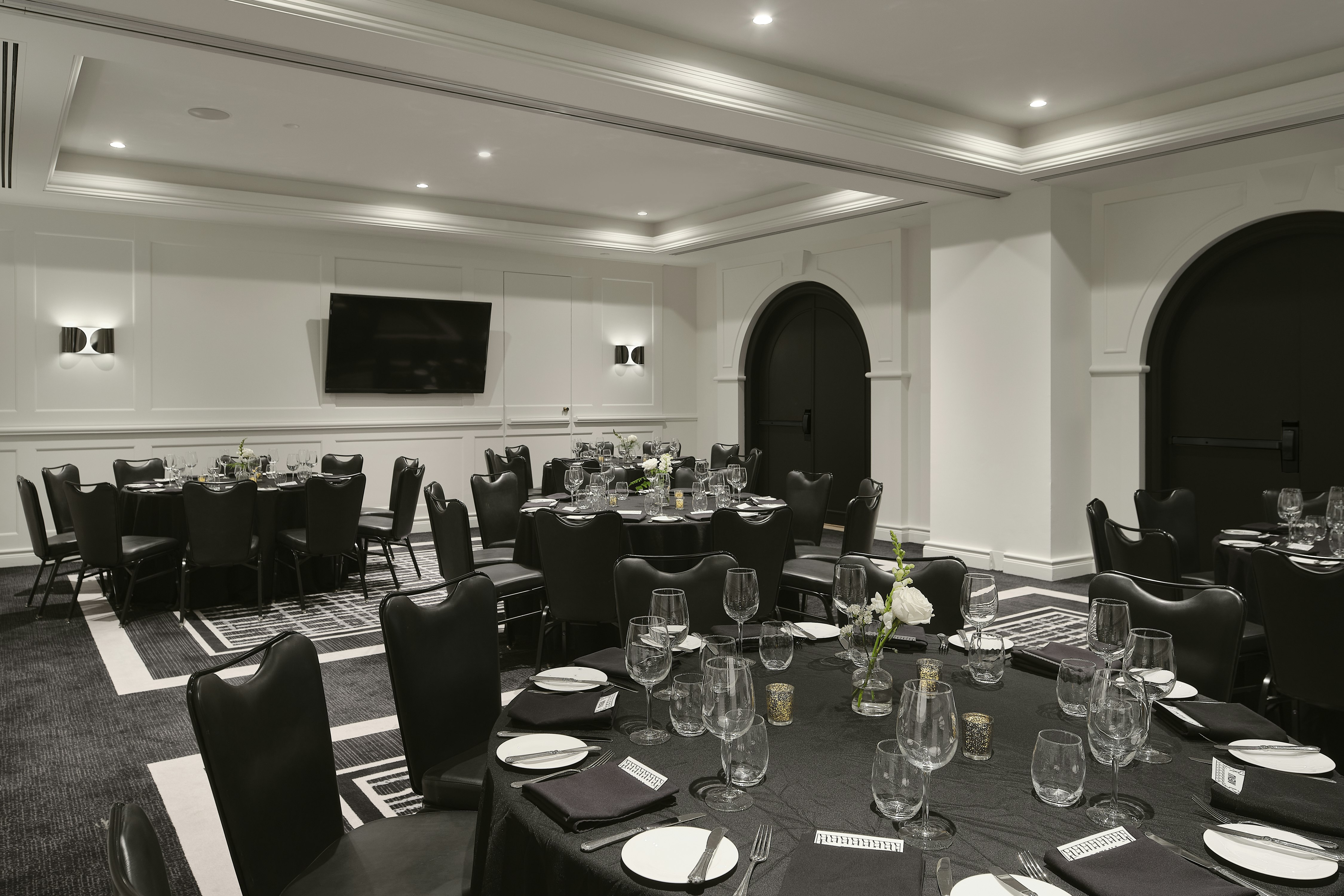 Vogue Hotel Montreal Downtown, Curio Collection by Hilton 42/50