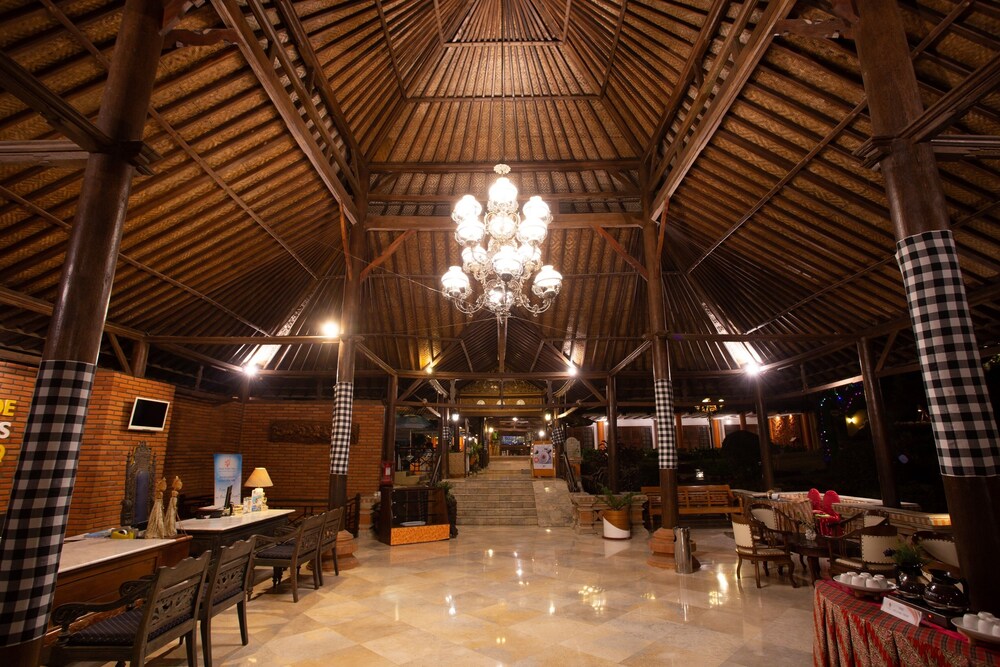 Royal Trawas Hotel & Cottages 44/55