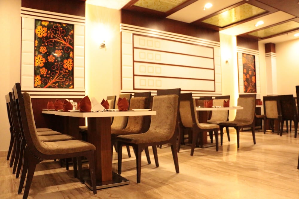 The Landmark Hotel 28/31