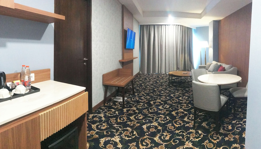 Labersa Hotel and Convention Center Samosir 28/28