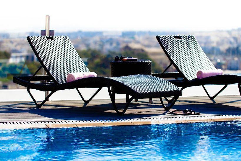 Sliema Tigne Suites 2/2