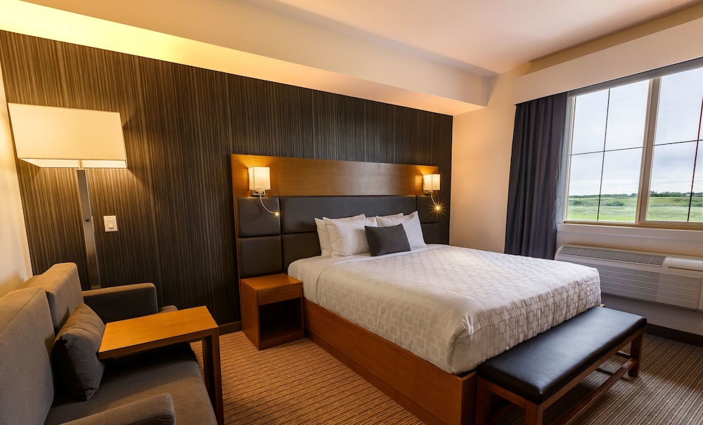 Executive Residency By Best Western Calgary City View North 14/59