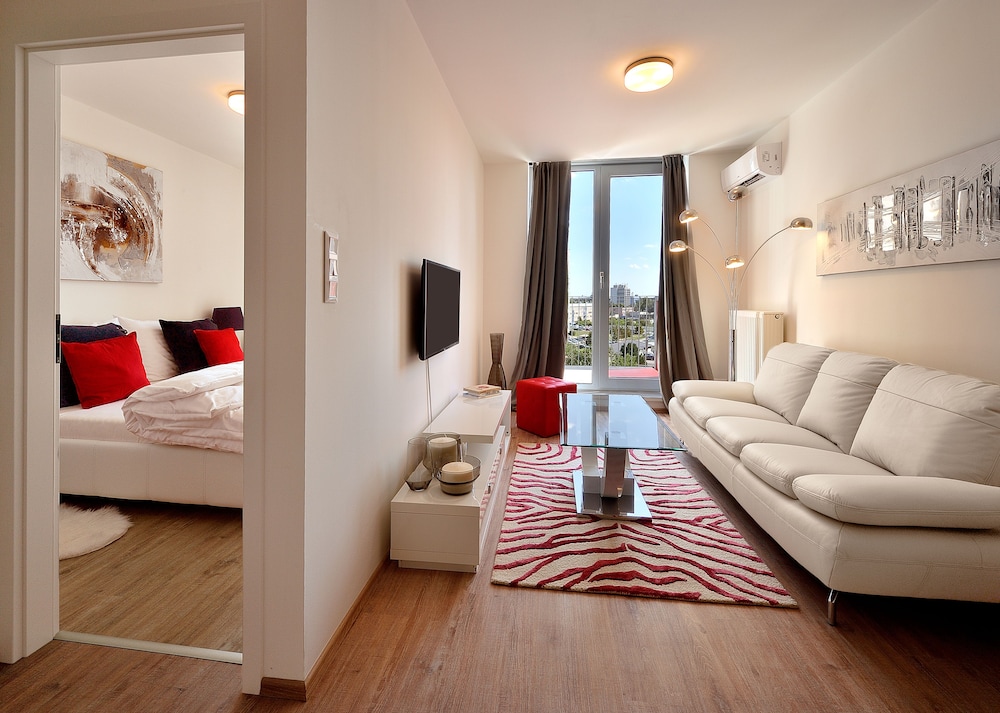 Apollis Business & Budget By Ambiente 22/40