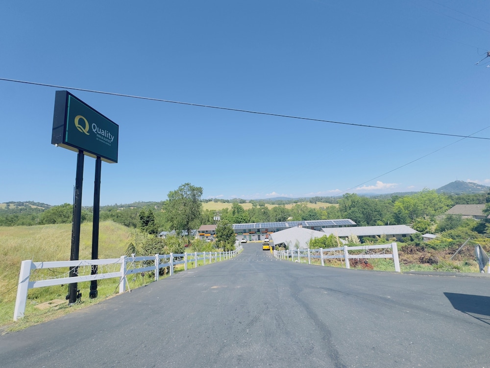 Quality Inn and Suites Jackson CA 33/45