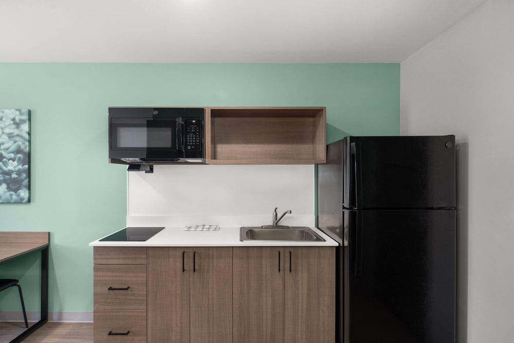ECHO Suites Extended Stay by Wyndham Bozeman 14/68