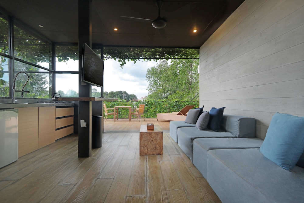 Clio Apartments 18/45