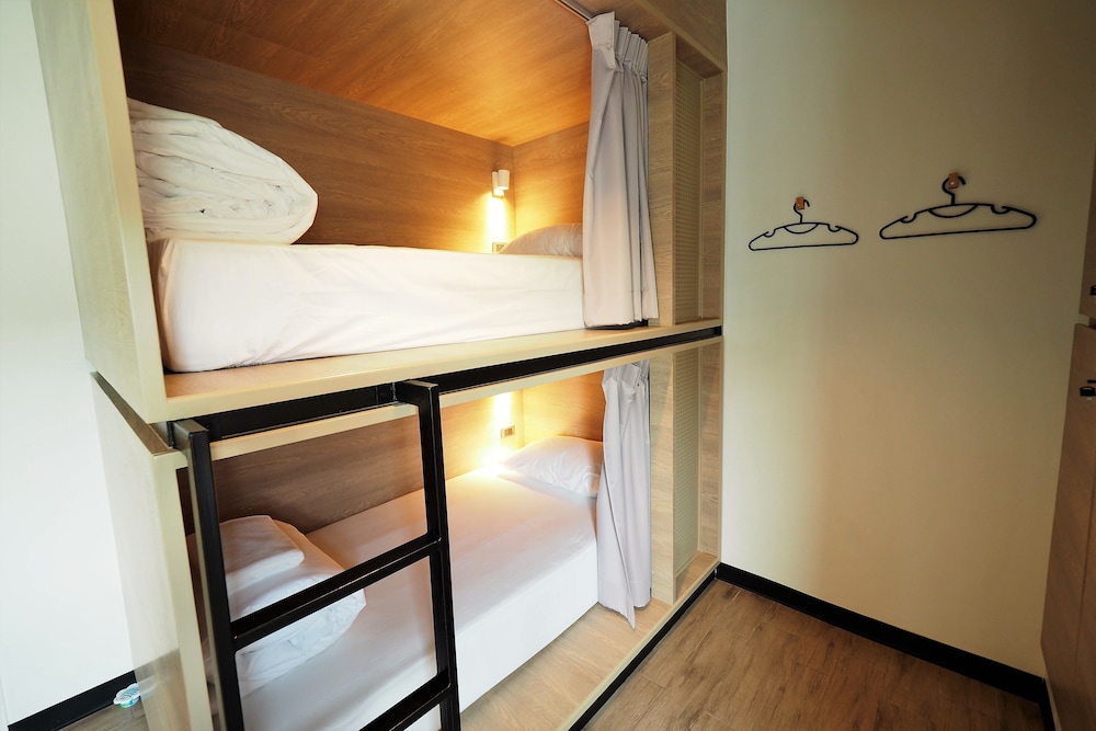 T Hostel at Victory Monument 21/46
