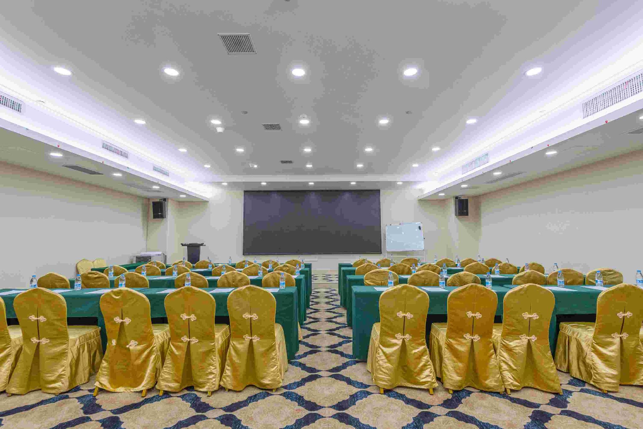 Vienna Hotel (Guangzhou South Railway Station Hanxi Changlong Scenic Spot) 34/42