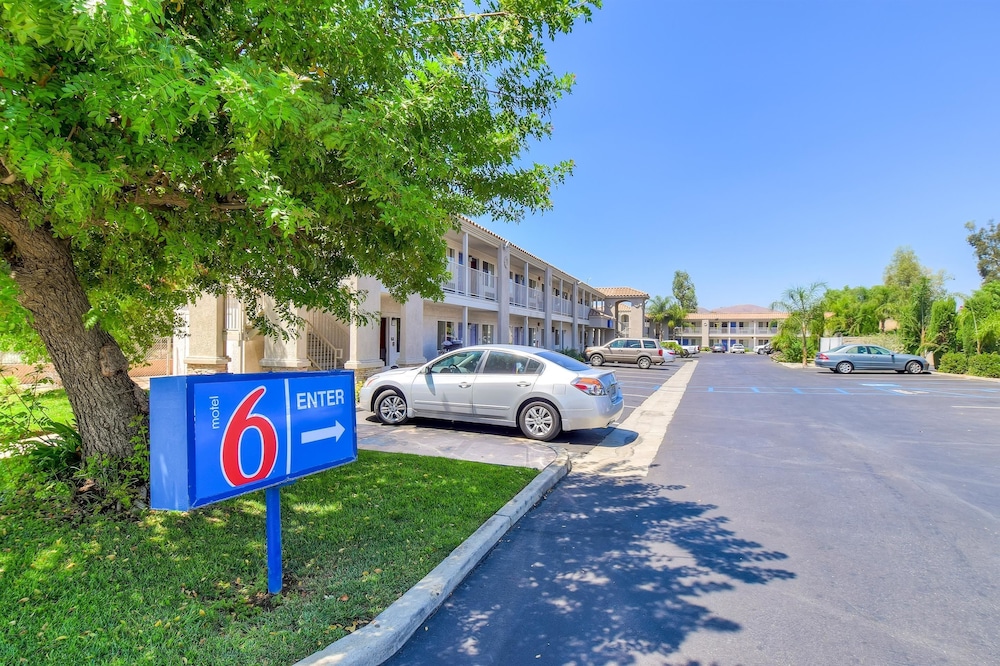 Motel6 Menifee, CA 7/71