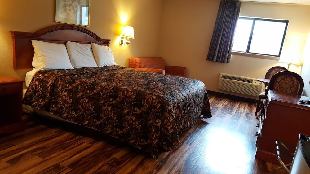 Red Lion Inn & Suites Caseyville 13/31