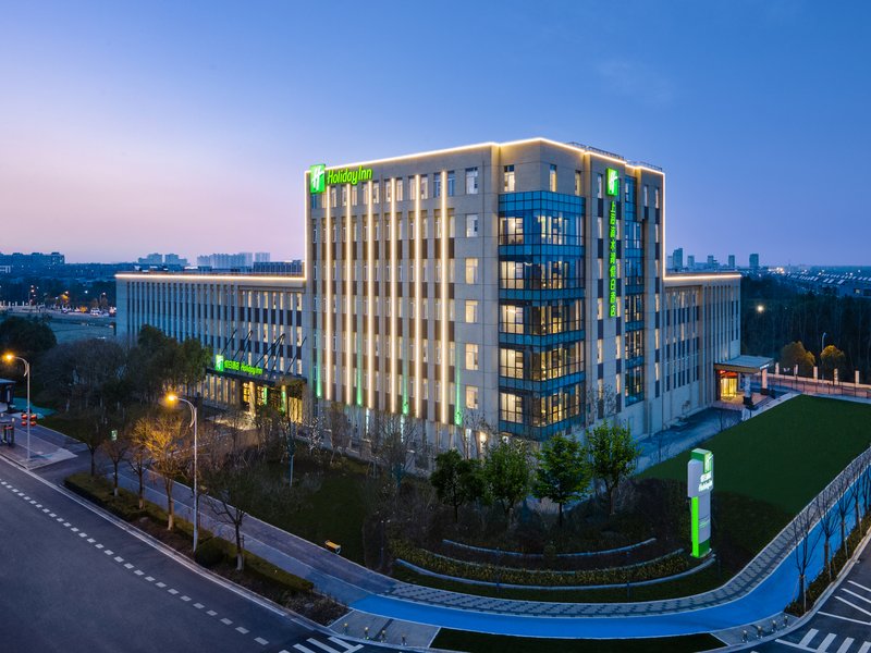 Holiday Inn Shanghai Dishui Lake 3/50
