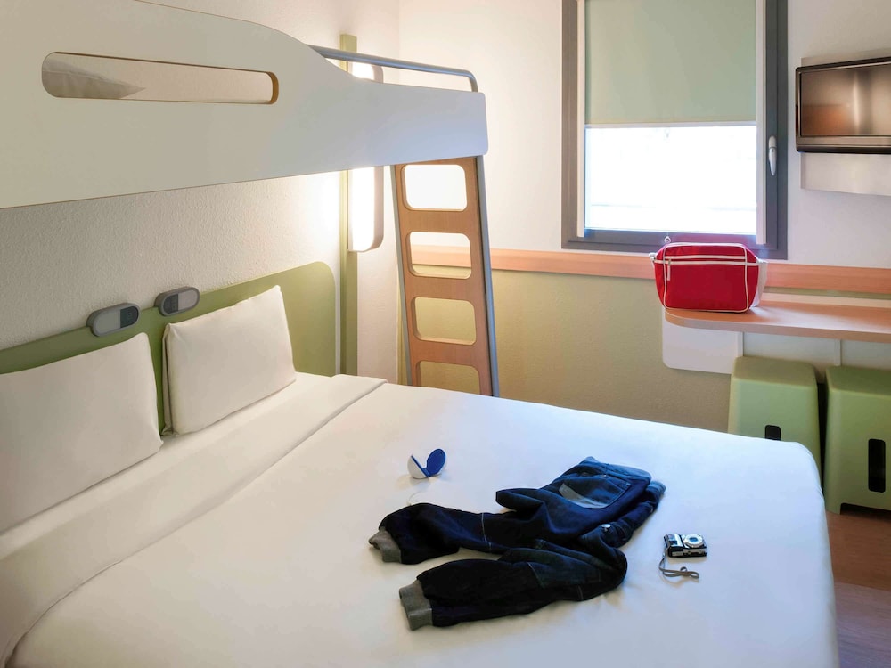 Ibis Budget Brussels South Ruisbroek 28/67
