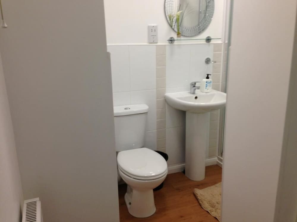Apple House Guest House Heathrow Airport 27/31