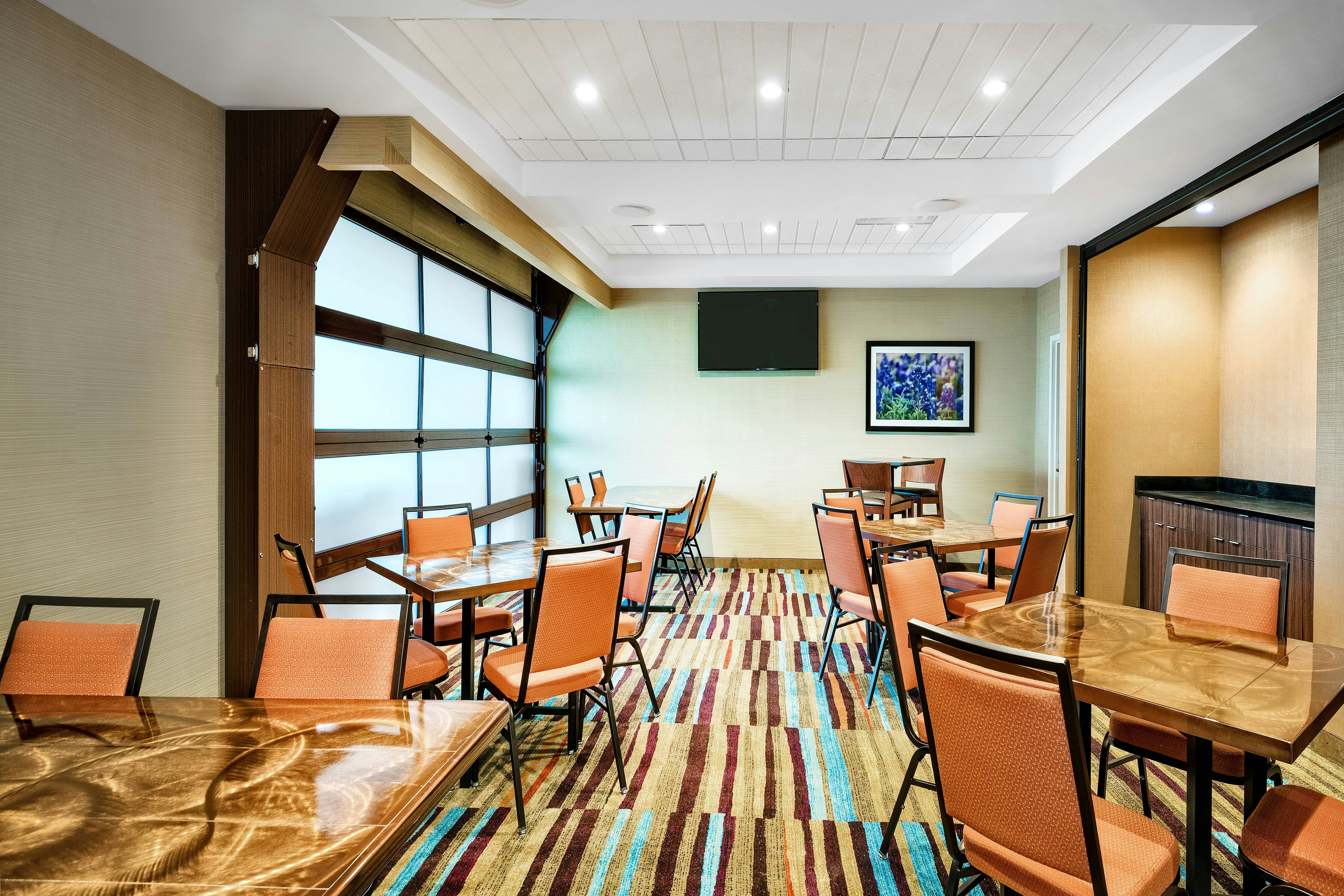 Fairfield Inn And Suites Van Canton Area 13/15