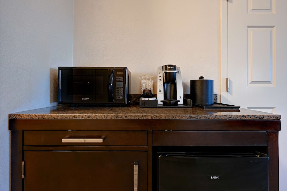 Hilton Garden Inn San Bernardino 54/57