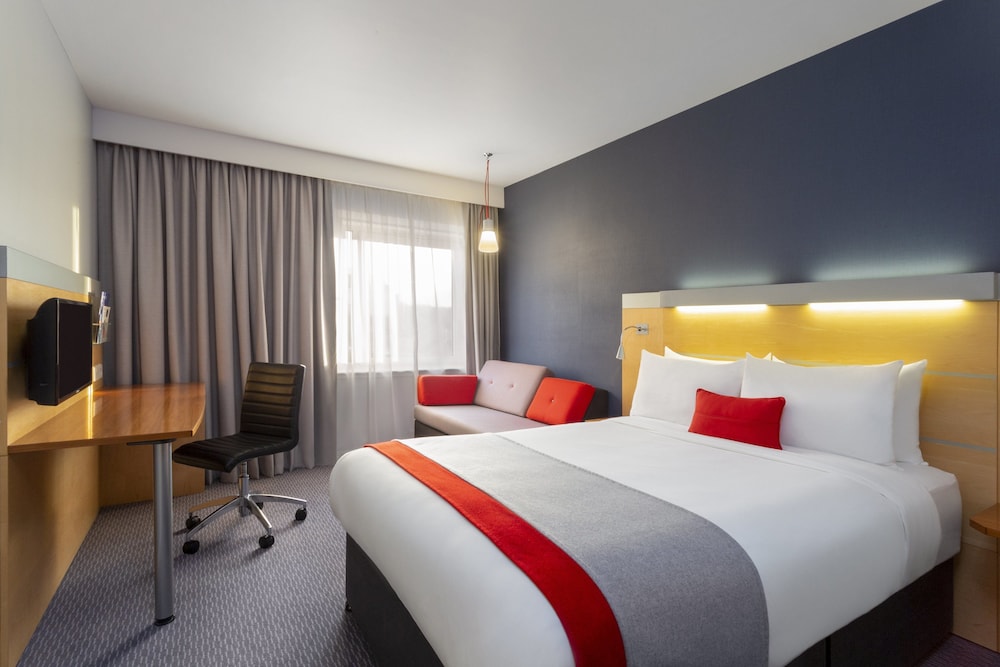 Holiday Inn Express Birmingham Redditch 21/50