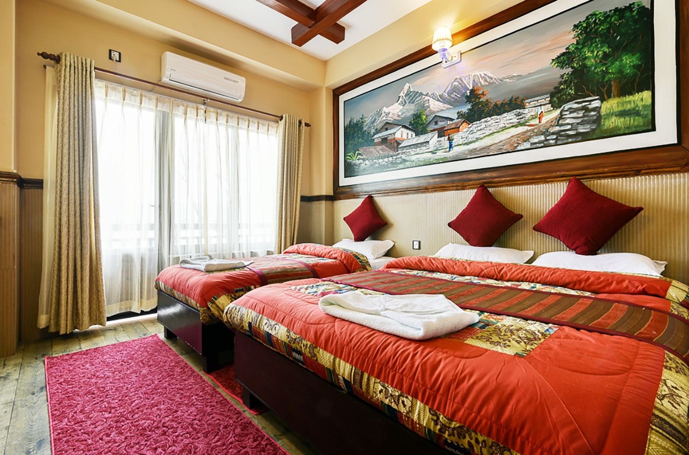 STANDARD, TWIN BEDS, LAKE VIEW