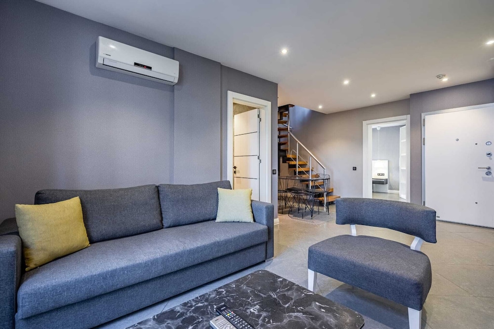Bmk Suites And Apartments 20/50