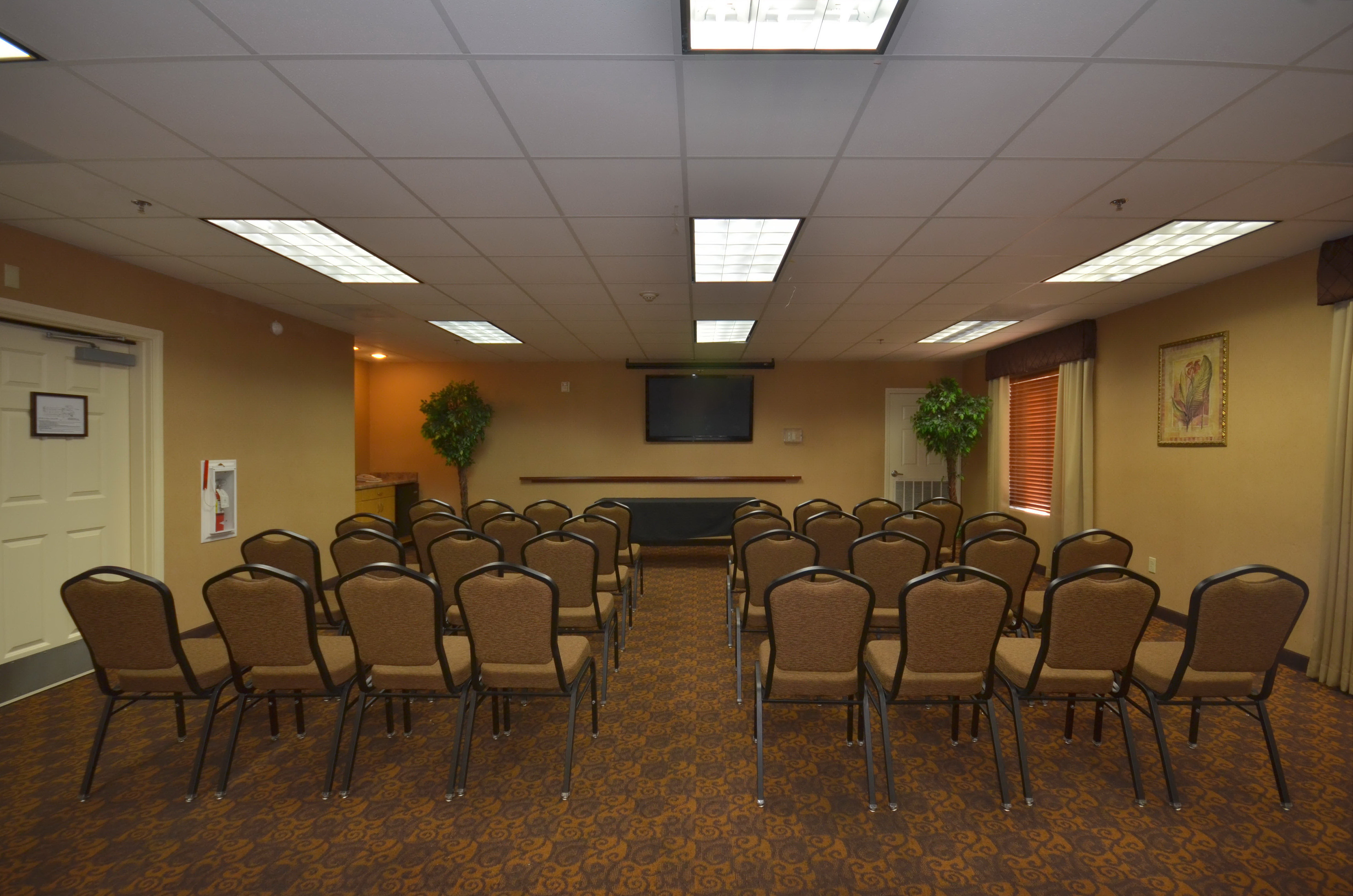 Holiday Inn Express Las Vegas-Nellis, an IHG Hotel 38/47