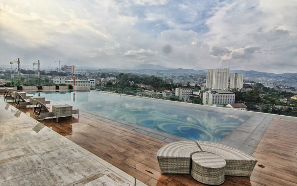 Belviu Hotel Bandung 52/56