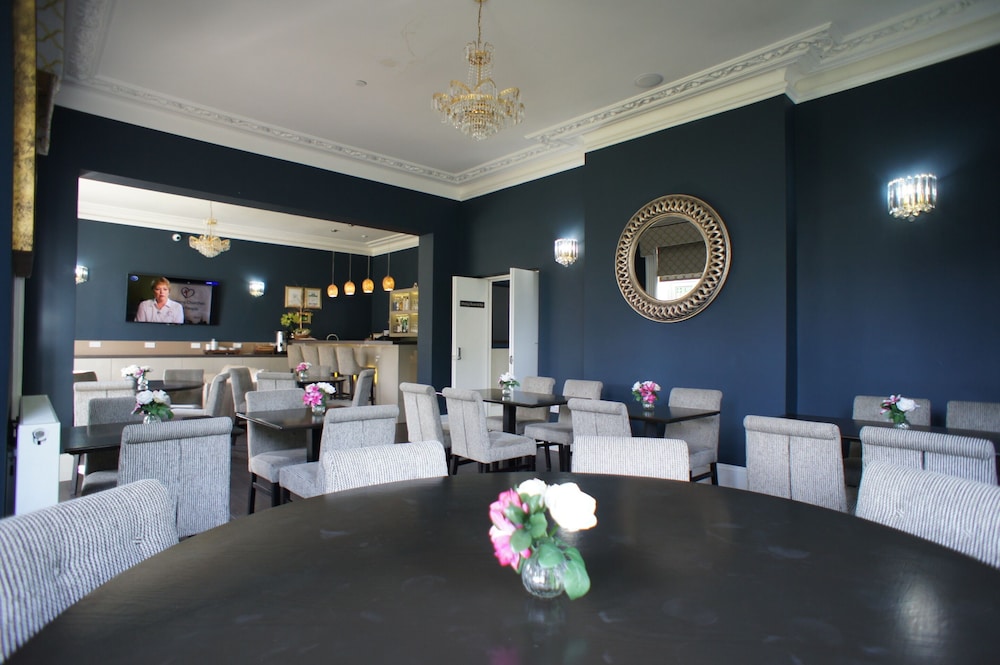 The Applewood Hotel 42/67