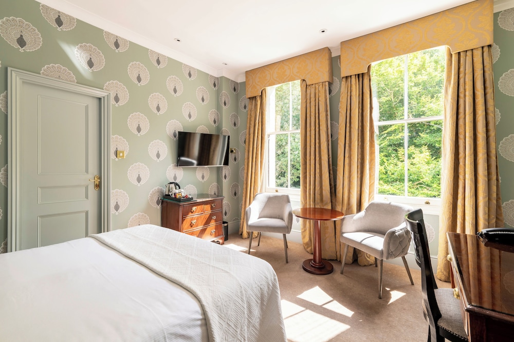 SUPERIOR, DOUBLE BED