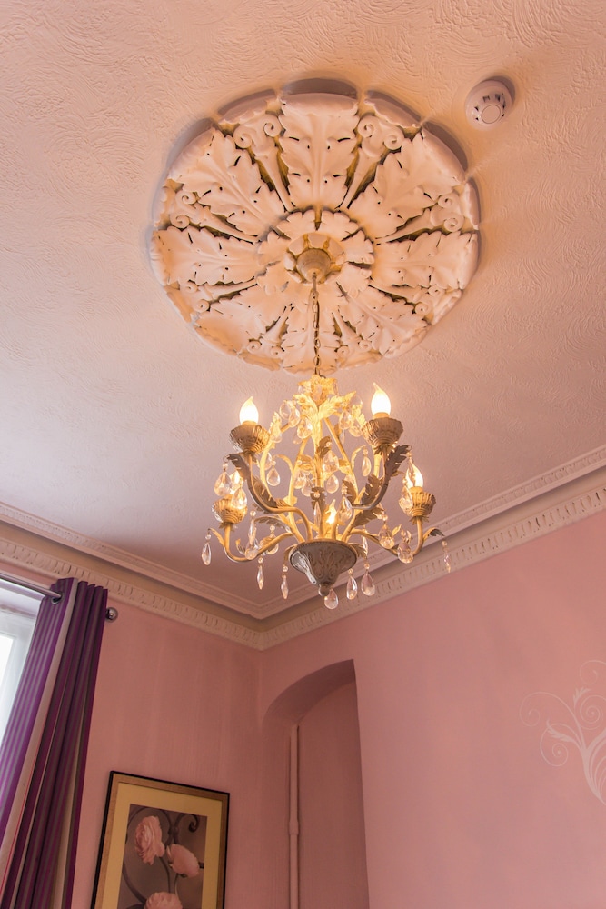 Brighton Surf Guest House 5/50