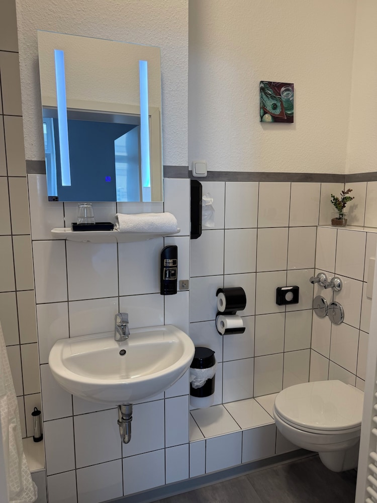 Central Hotel Duisburg 33/34