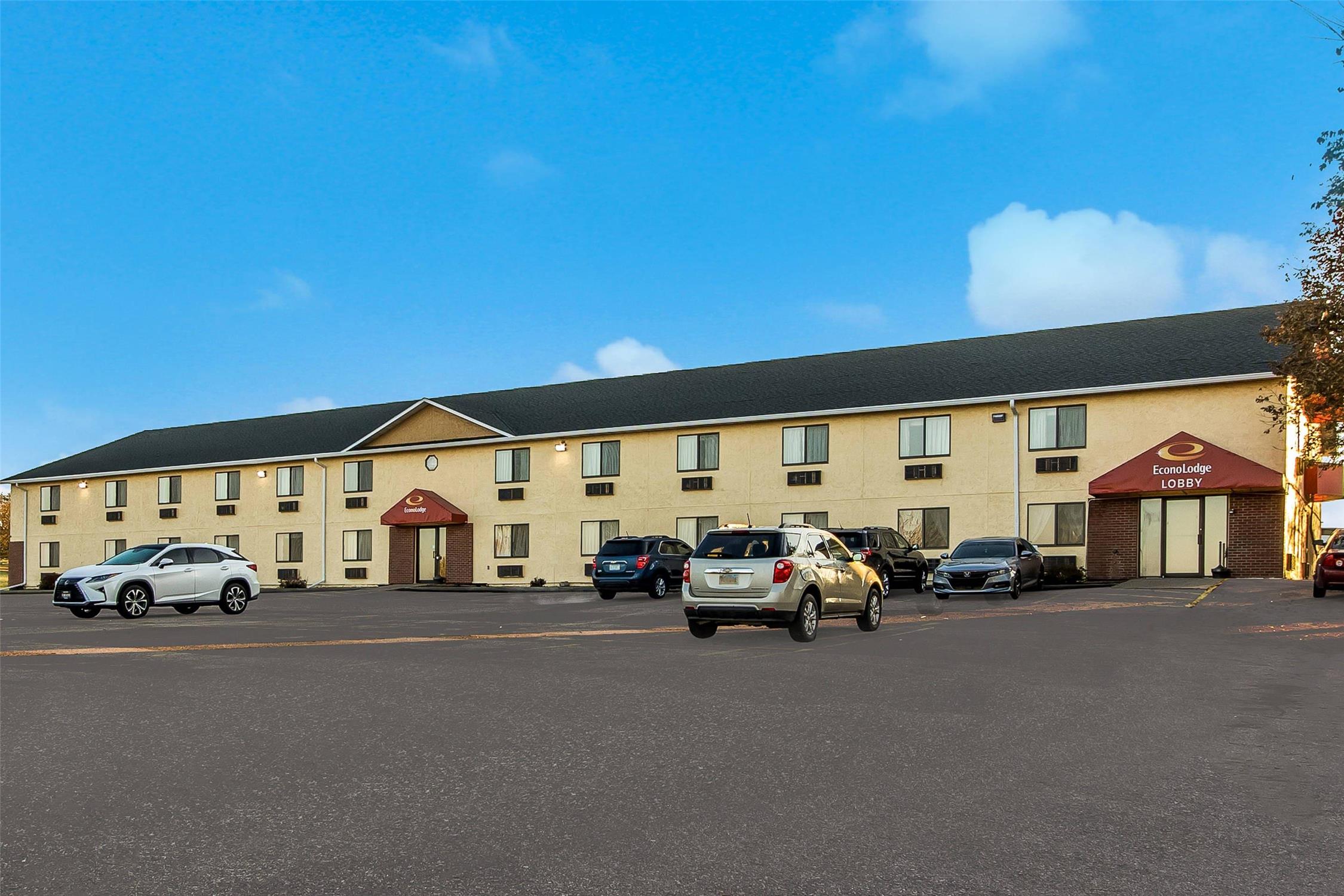 Econo Lodge Inn & Suites Yankton, SD 11/14