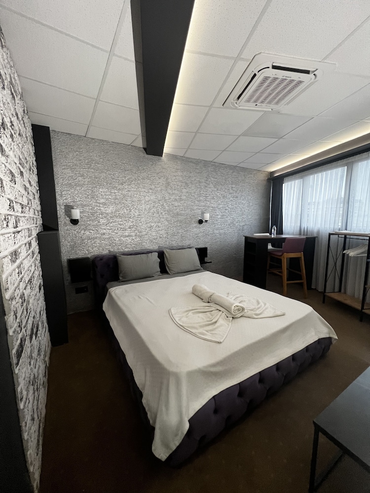 Eva Otel 34/50