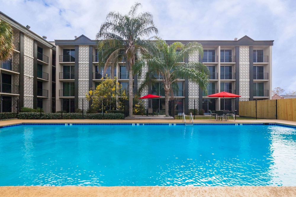 Ramada By Wyndham Metairie New Orleans Airport 3/31