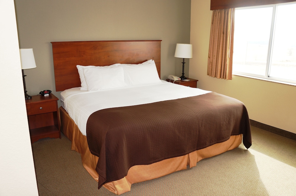 AmericInn by Wyndham Newton 12/48