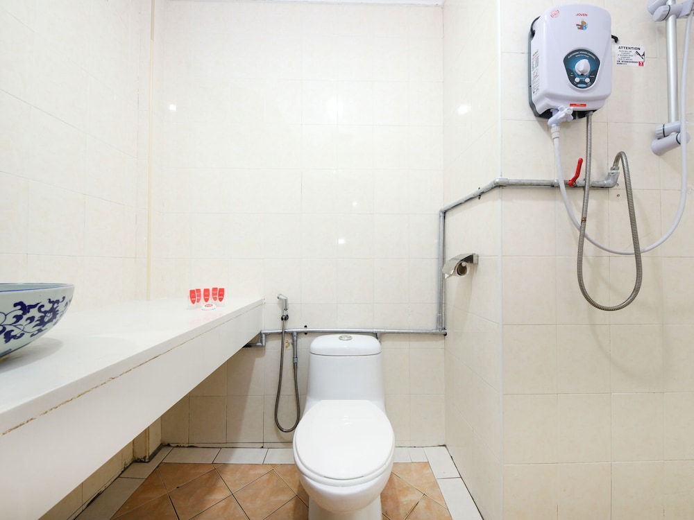 Oyo 564 Y Hotel 22/24