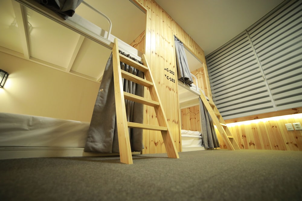 Book Home Gyeongju 22/60