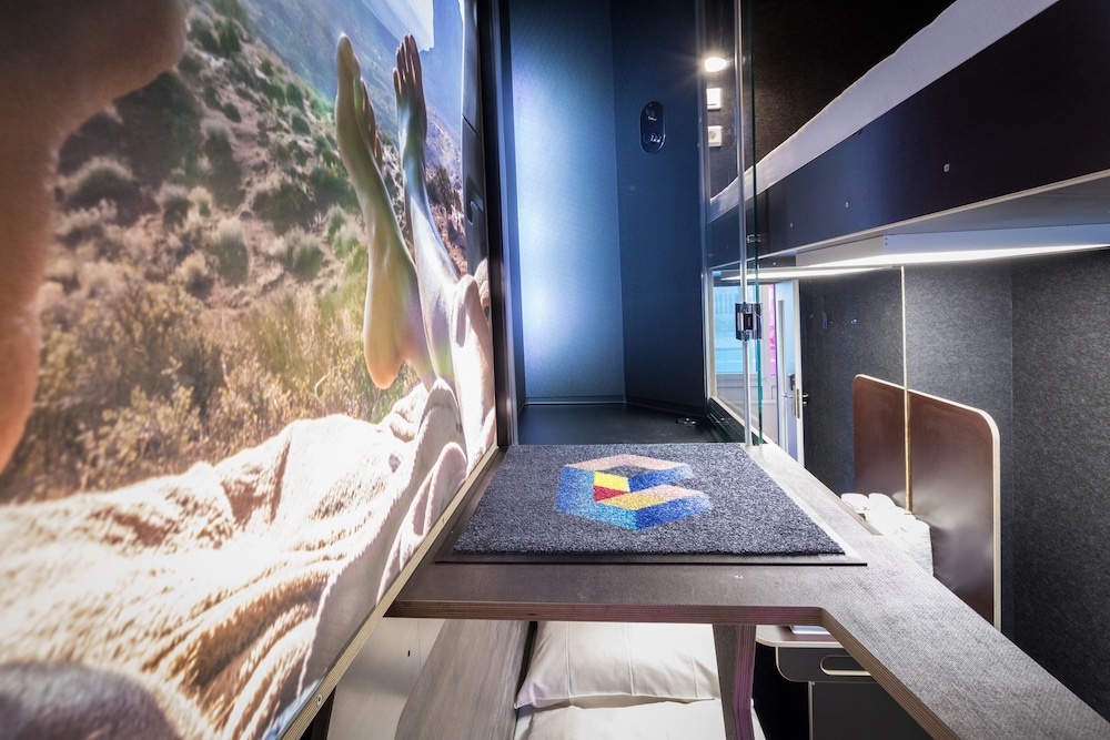BoxHotel Hannover (App based Hotel) 20/28