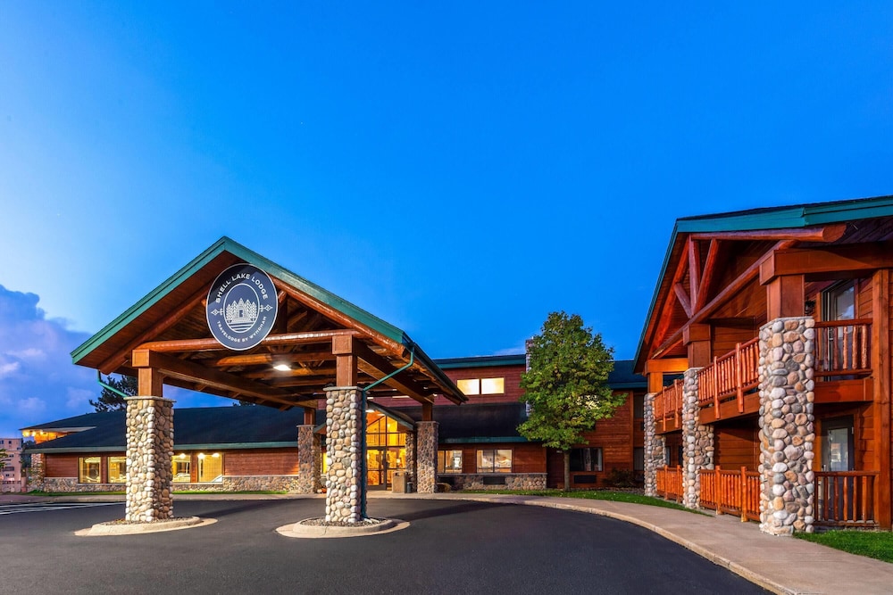 Shell Lake Lodge, a Travelodge by Wyndham 3/55