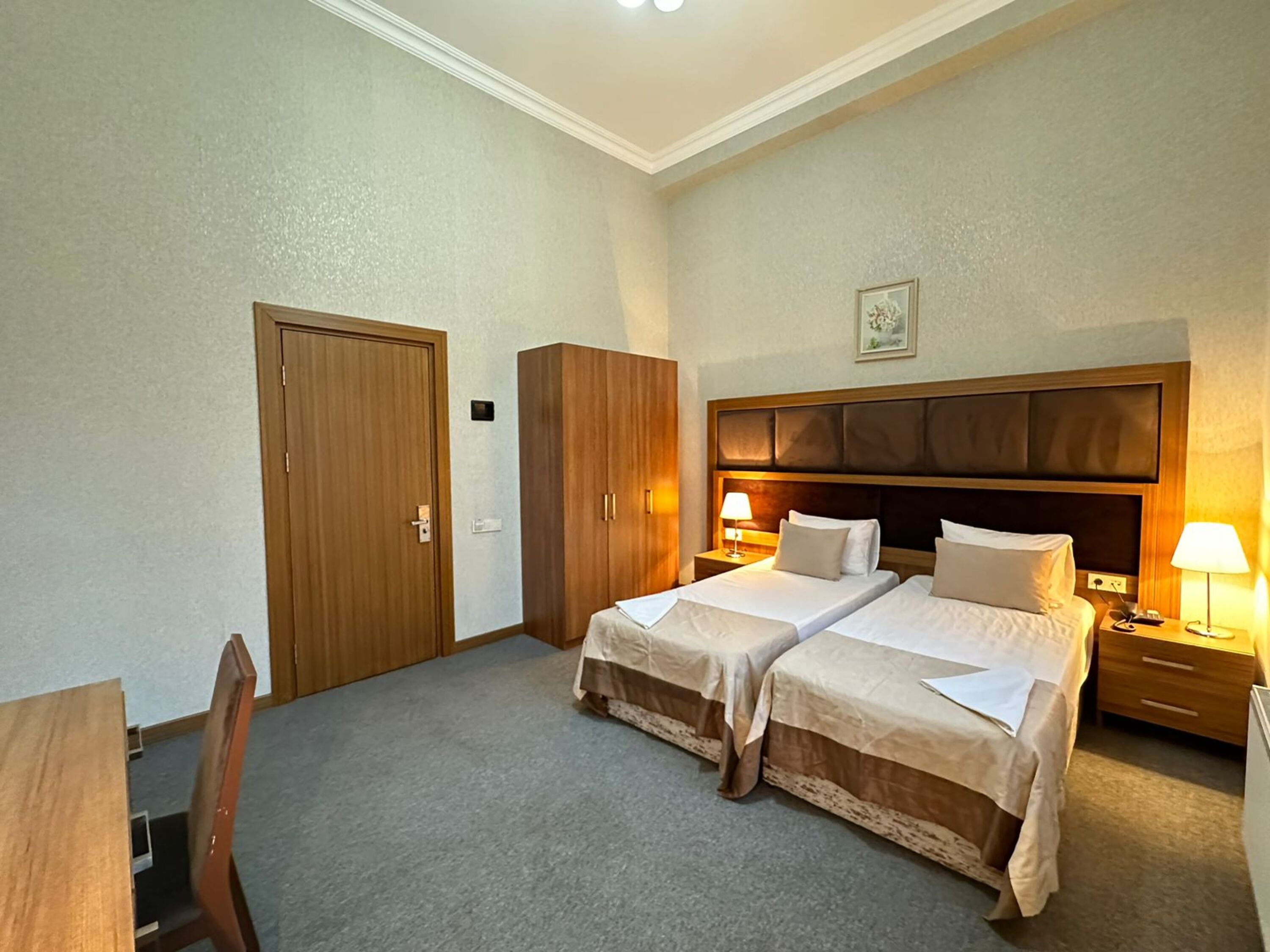 Deluxe, Double or Twin Bed, Pool Access