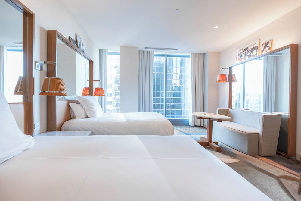 DELUXE, 2 QUEEN BEDS, CITY VIEW, ACCESSIBLE