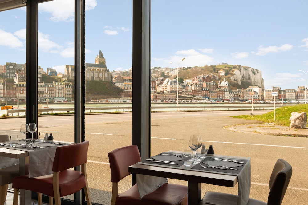 Hotel the Originals Le Treport La Villa Marine 30/68