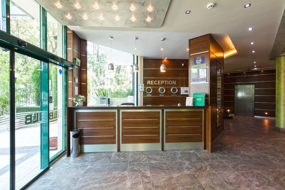 Hotel L&B Sunny Beach 8/50