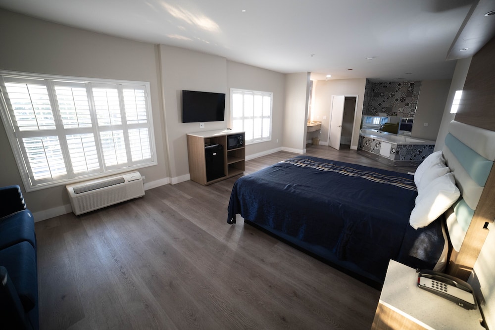 Guesthouse Inn Suites 20/63