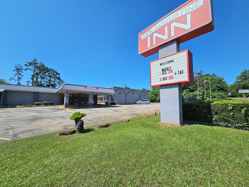 San Augustine Inn 29/33