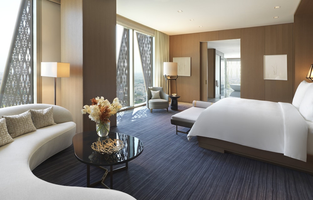 Four Seasons Hotel Kuwait at Burj Alshaya 57/78