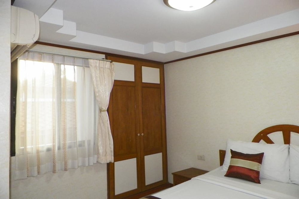 Natacha Hotel 27/35