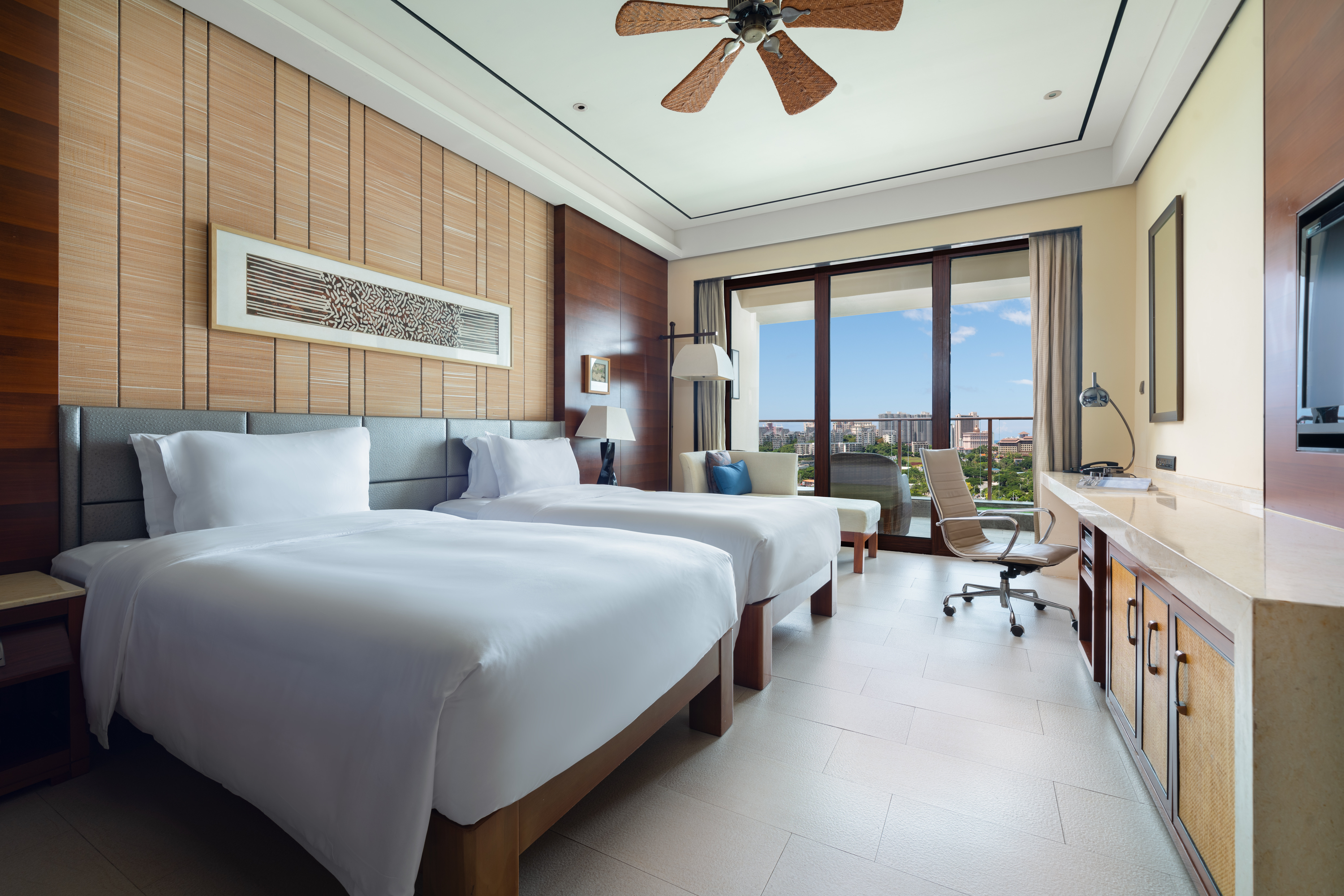 Room, Twin Beds, Bay View