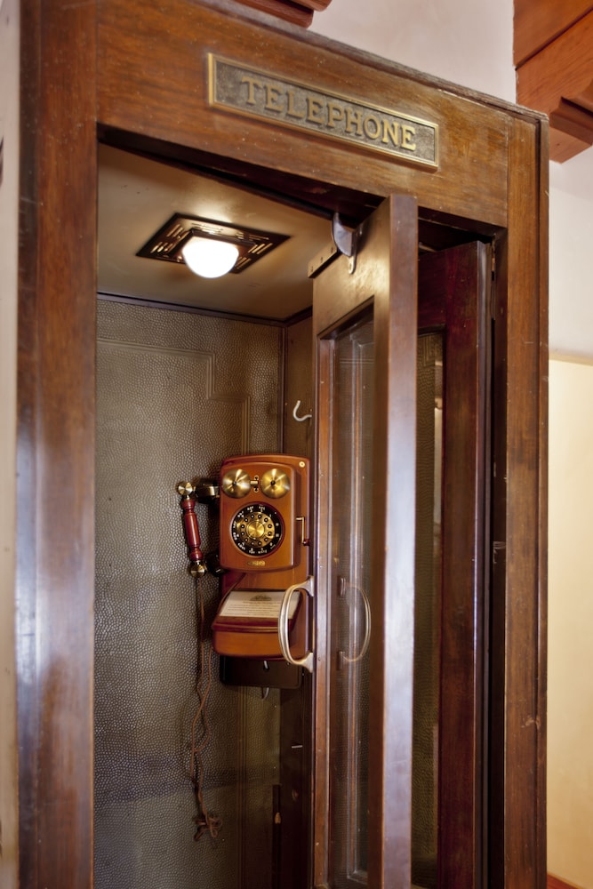 Old Santa Fe Inn 32/64