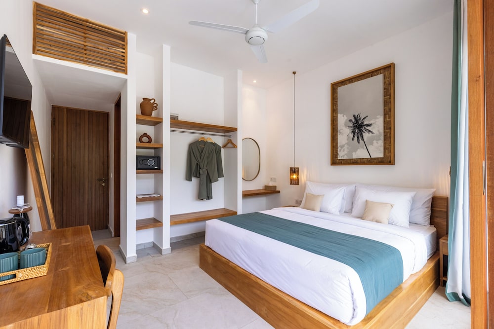 Sikara Lombok Hotel 24/57