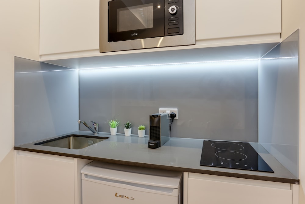 Queensborough Terrace Serviced Apartments 43/50