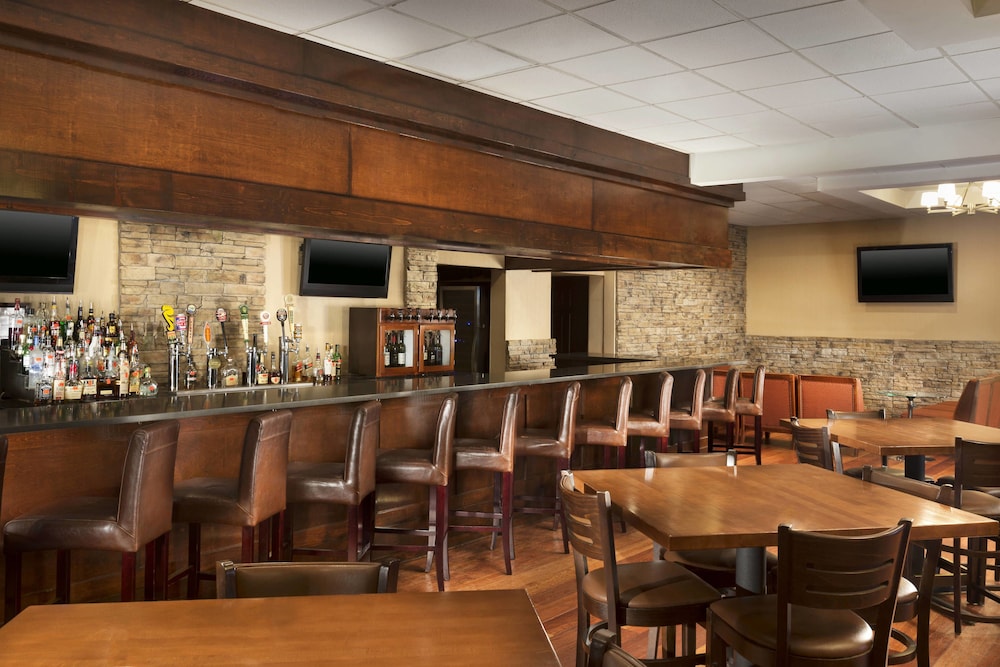Four Points by Sheraton Asheville Downtown 19/28
