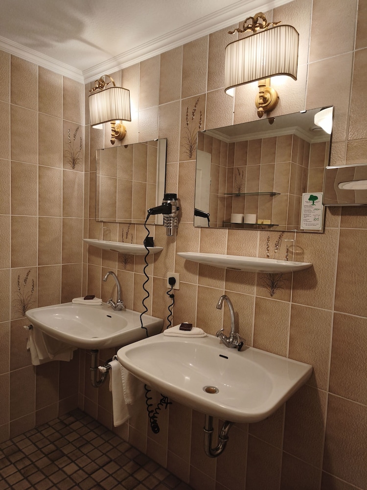 Goldener Anker Hotel 58/62